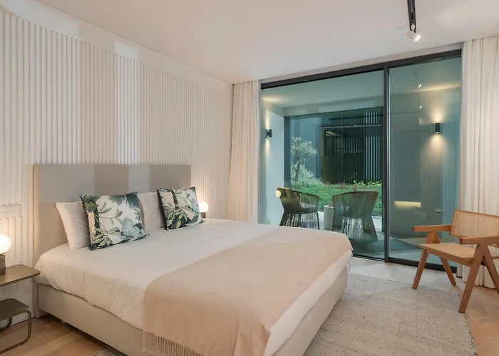 Luxury Garden At Savoy Insular *