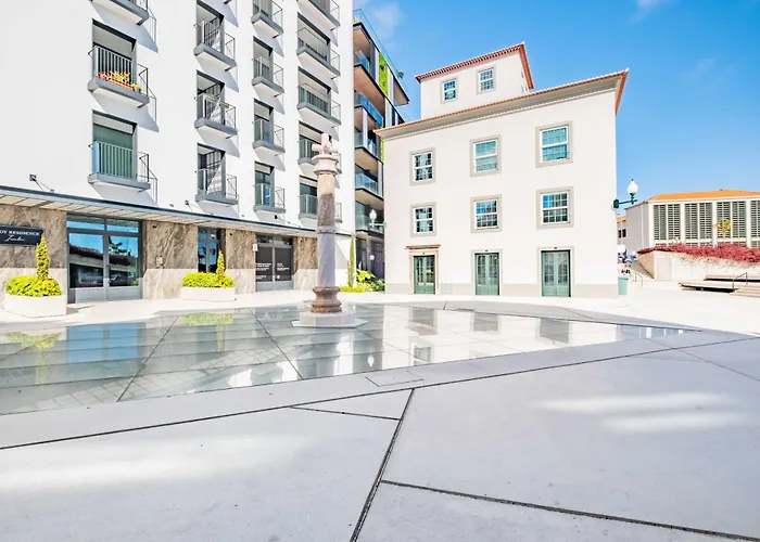 Luxury Garden At Savoy Insular Appartamento