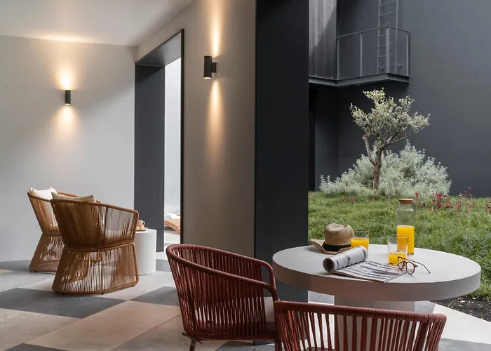 Luxury Garden At Savoy Insular Appartamento